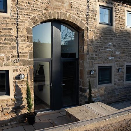 Unique Barn Conversion In Saddleworth Oldham Exterior foto