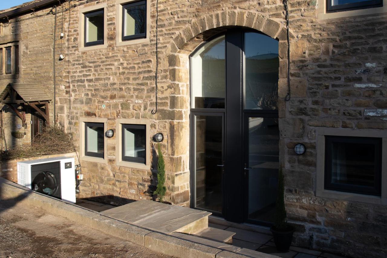 Unique Barn Conversion In Saddleworth Oldham Exterior foto
