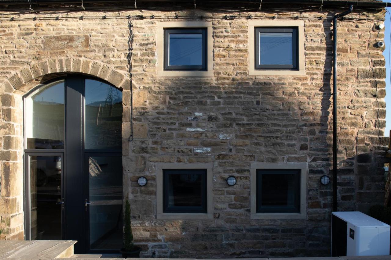 Unique Barn Conversion In Saddleworth Oldham Exterior foto